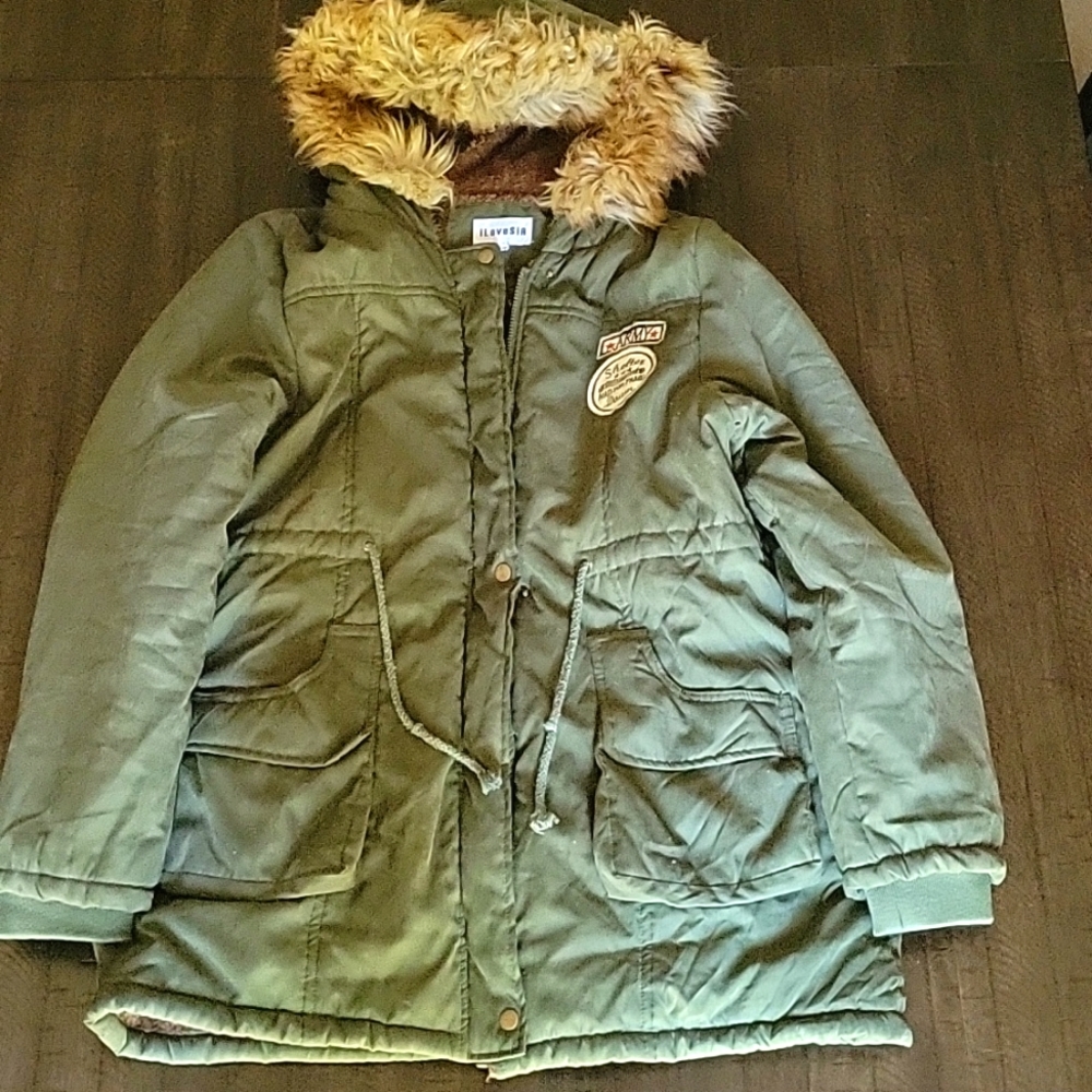 iLoveSia Green Women's Heavy Winter Fashion Coat Size 12 Faux Fur Trim Fleece